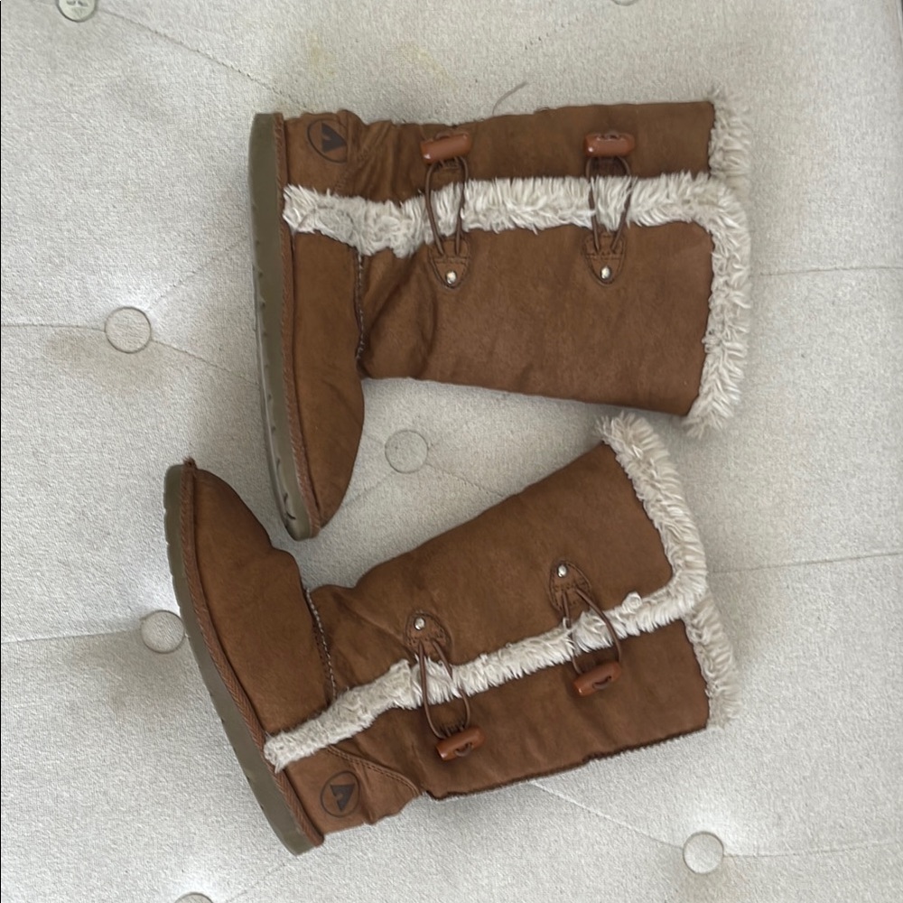 Airwalk Brown Faux Fur Lined Boots size 13